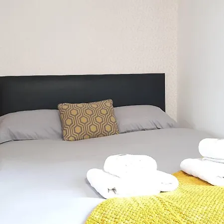 Travellers - St Lukes Bradford Apartment *